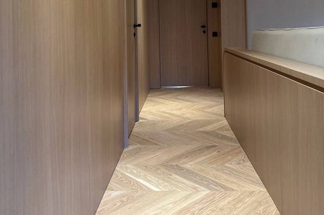 Flur mit Französisch Fischgrät Parkett