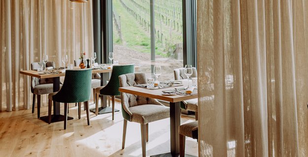 [Translate to EN:] Hotel Ratscher Landhaus Südsteiermark mit Parkettboden von Scheucher