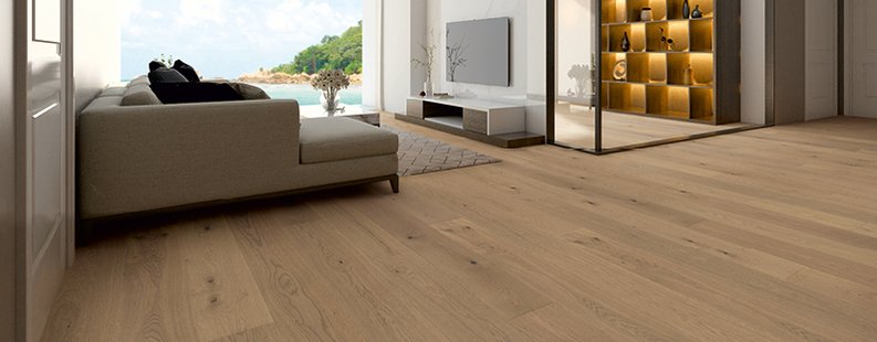 Living room with sea view and beautiful oak floorboards