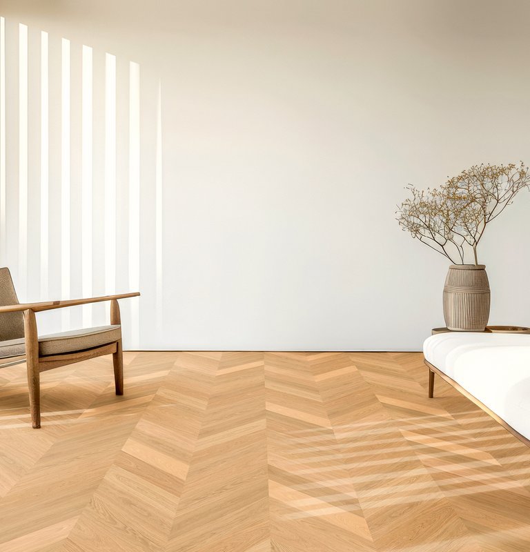 Französisch Fischgrät Parkett in Eiche Natur in Wohnzimmer mit natürlichen Holzmöbel